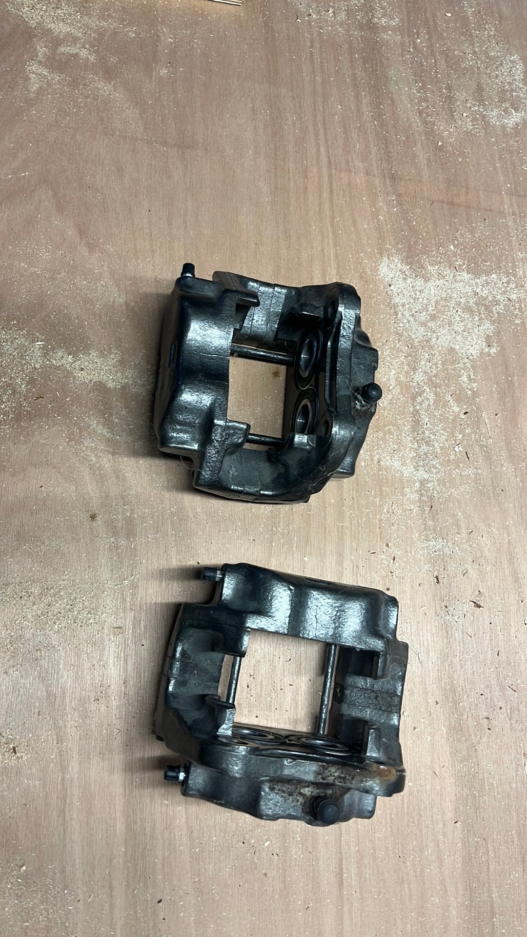 Te koop 2x remklauw voor bmw e23 745i, Auto-onderdelen, Ophalen, BMW