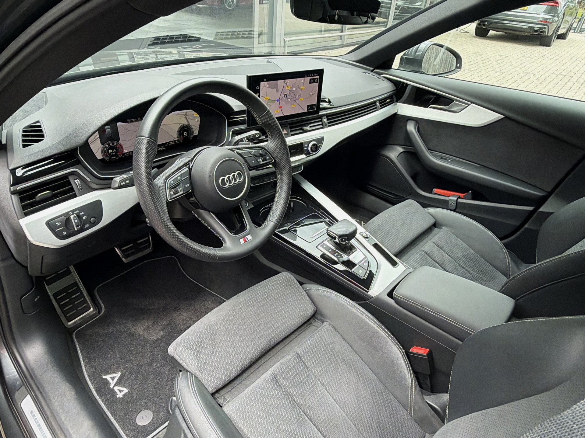 Audi A4 Avant 35 TFSI AUT. *!* 2x S-LINE *!* VIRTUAL/ LED/ 1, Gebruikt, Euro 6, 4 cilinders, Origineel Nederlands