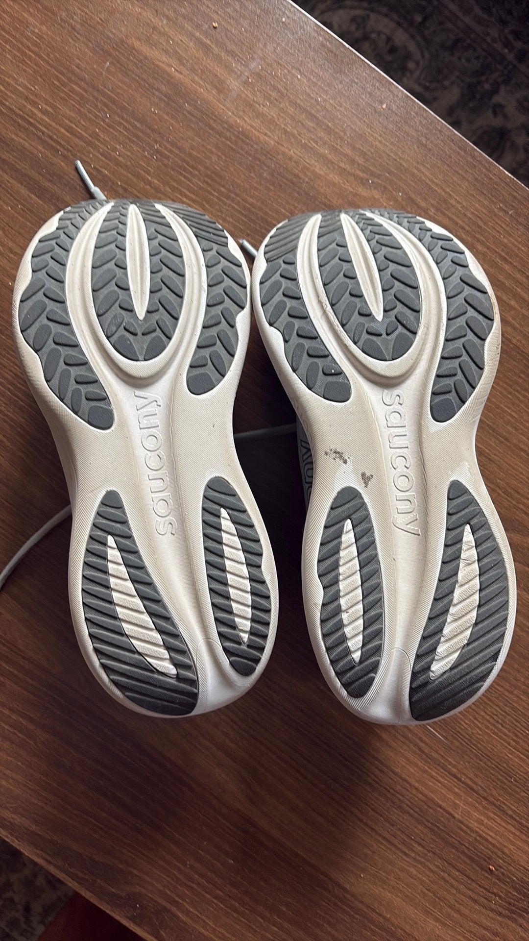 Saucony Triumph 24 maat 43, Ophalen of Verzenden, Zo goed als nieuw