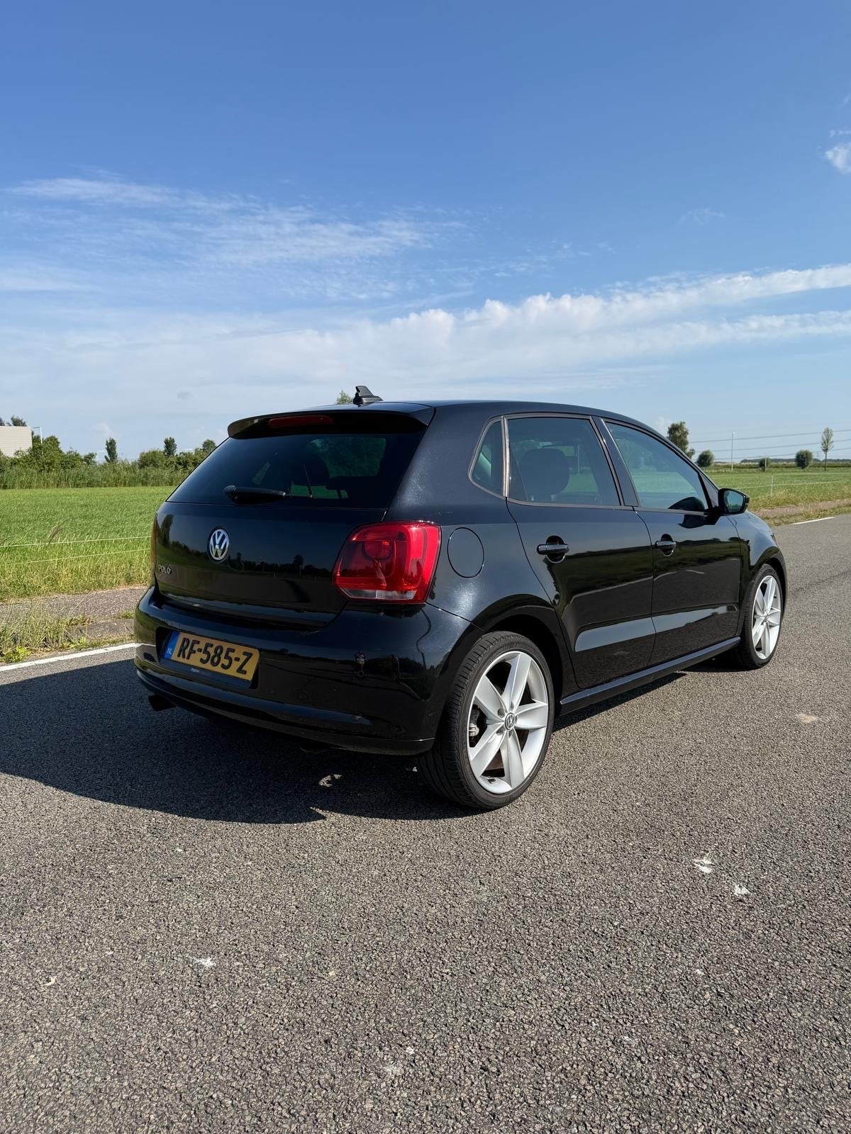 Volkswagen Polo 1.2 TSI 77KW 2010 Zwart, Voorwielaandrijving, 40 €/maand, Zwart, 988 kg