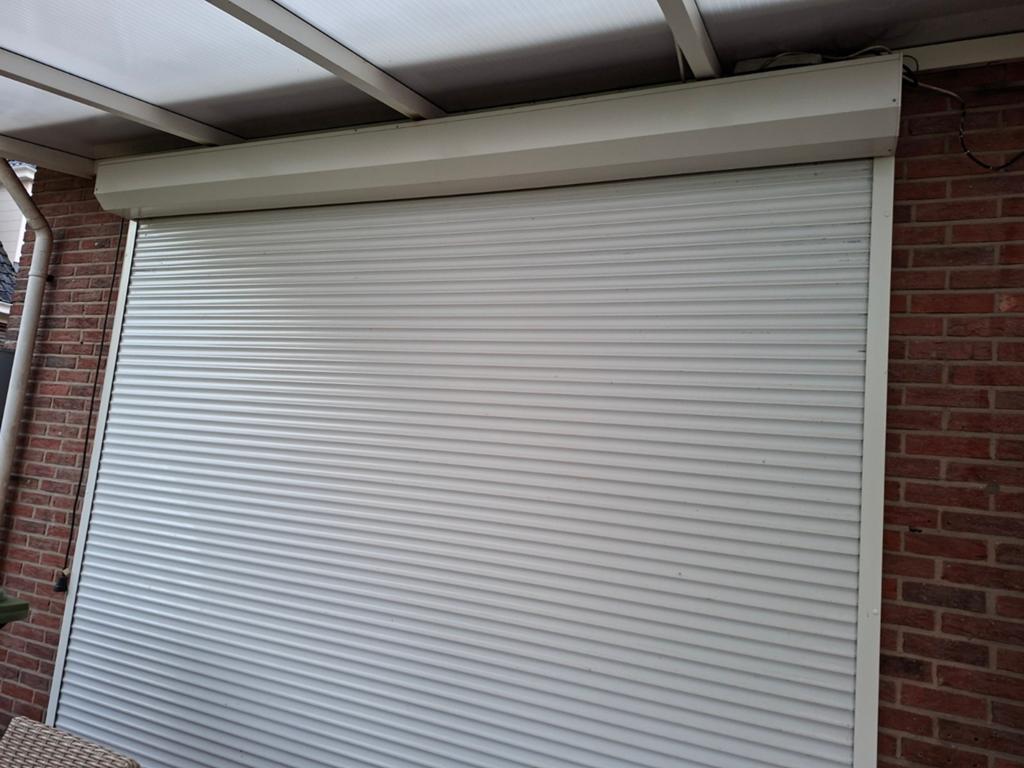 Electrisch rolluik, Ophalen, Gebruikt, 200 cm of meer, Wit