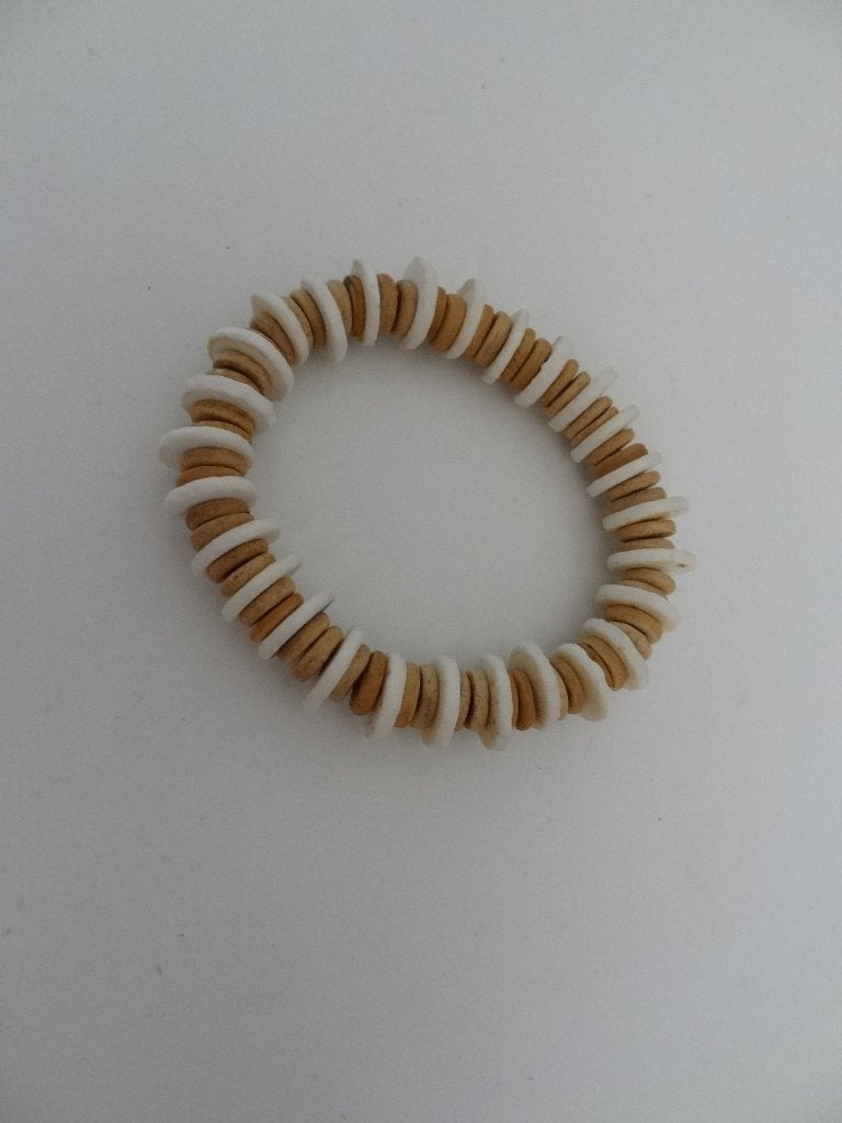 armband met houten kralen beige/creme, Ophalen of Verzenden, Zo goed als nieuw, Beige, Hout