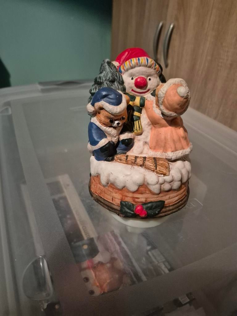 Vintage Kerst speeldoos beren meisje en jongen met sneeuwpop, Diversen, Kerst, Ophalen of Verzenden