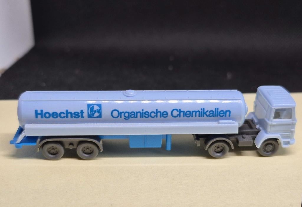 Wiking 9085 -Mercedes LPS1317 tankoplegger 'Hoechst' (15345), Overige merken, Gebruikt, Gelijkstroom of Wisselstroom, Overige typen
