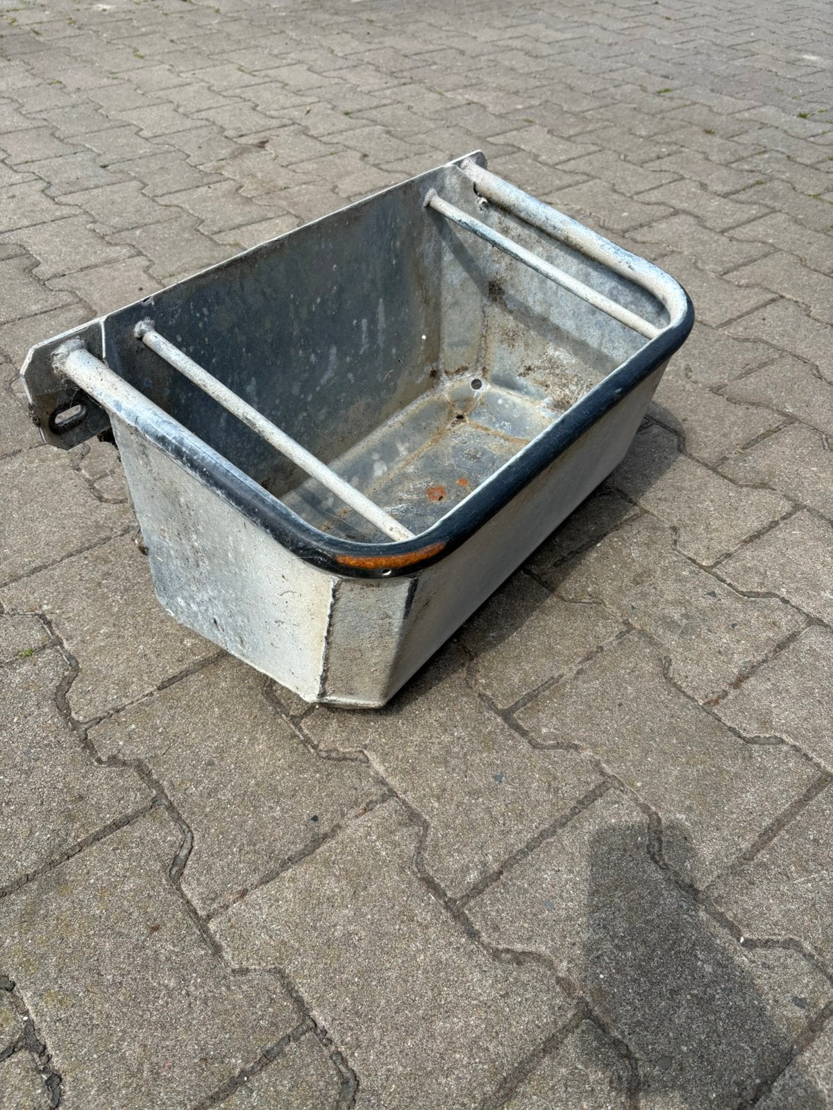 Voerbak, Ophalen, Gebruikt, Overige soorten