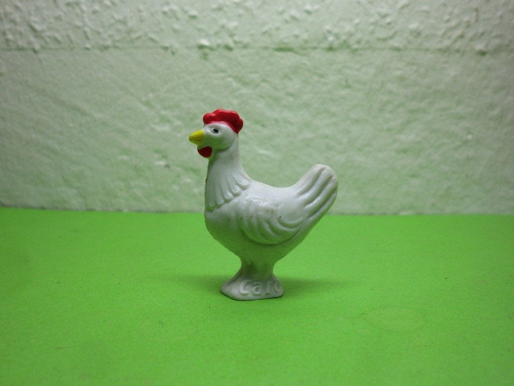 Schleich classic kip staand gemaakt voor de fa Caro, Verzamelen, Dierenverzamelingen, Verzenden, Boerderijdier, Beeldje of Figuurtje