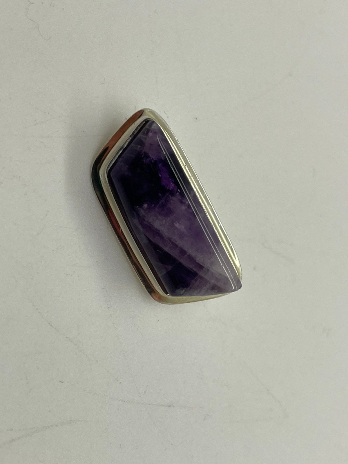 E165 Prachtige zilveren amethist broche, Minder dan 4 cm, Ophalen of Verzenden, X, Met edelsteen