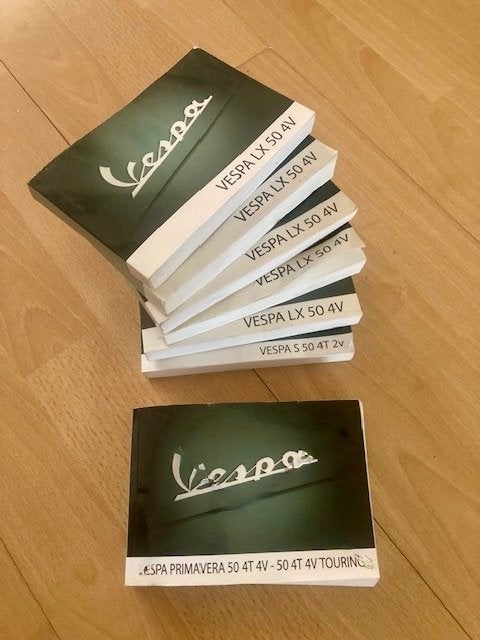 ORIGINELE HANDLEIDING VOOR VESPA LX 50 4 TAKT 4V, Ophalen of Verzenden, Zo goed als nieuw, Benzine, Overige modellen