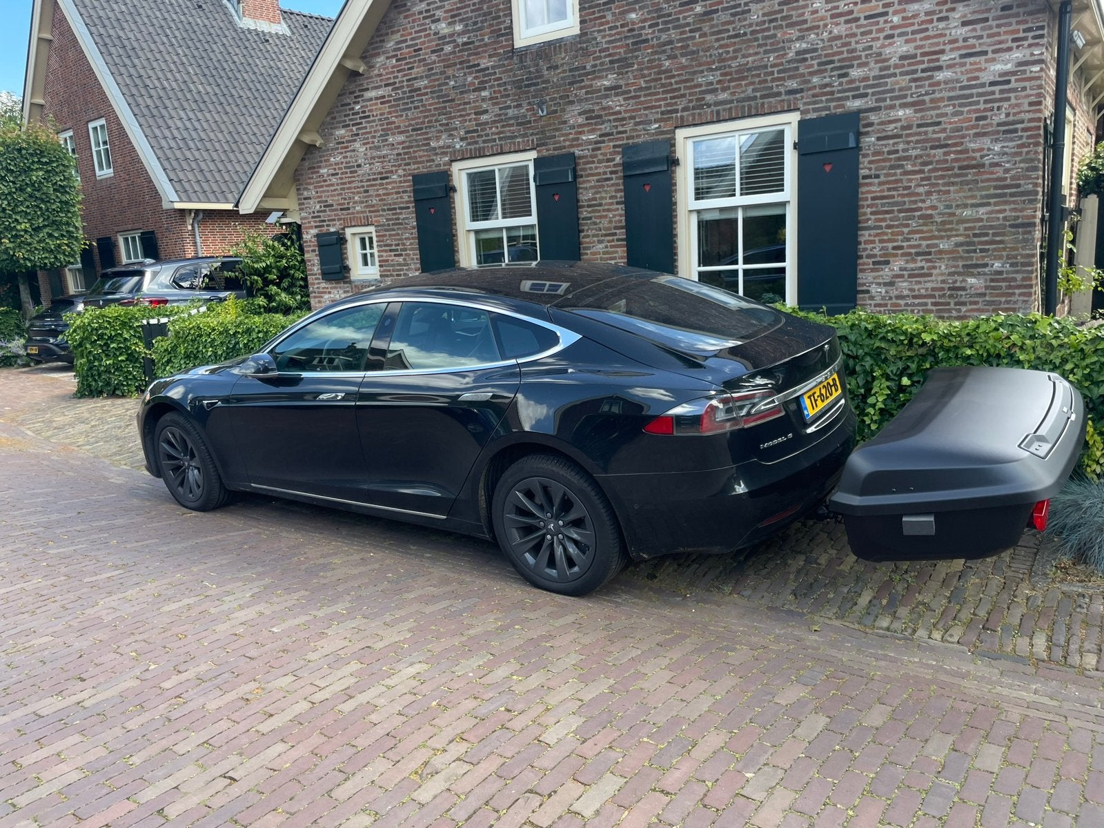 Thule Arcos L trekhaakkoffer te huur, Ophalen, Zo goed als nieuw