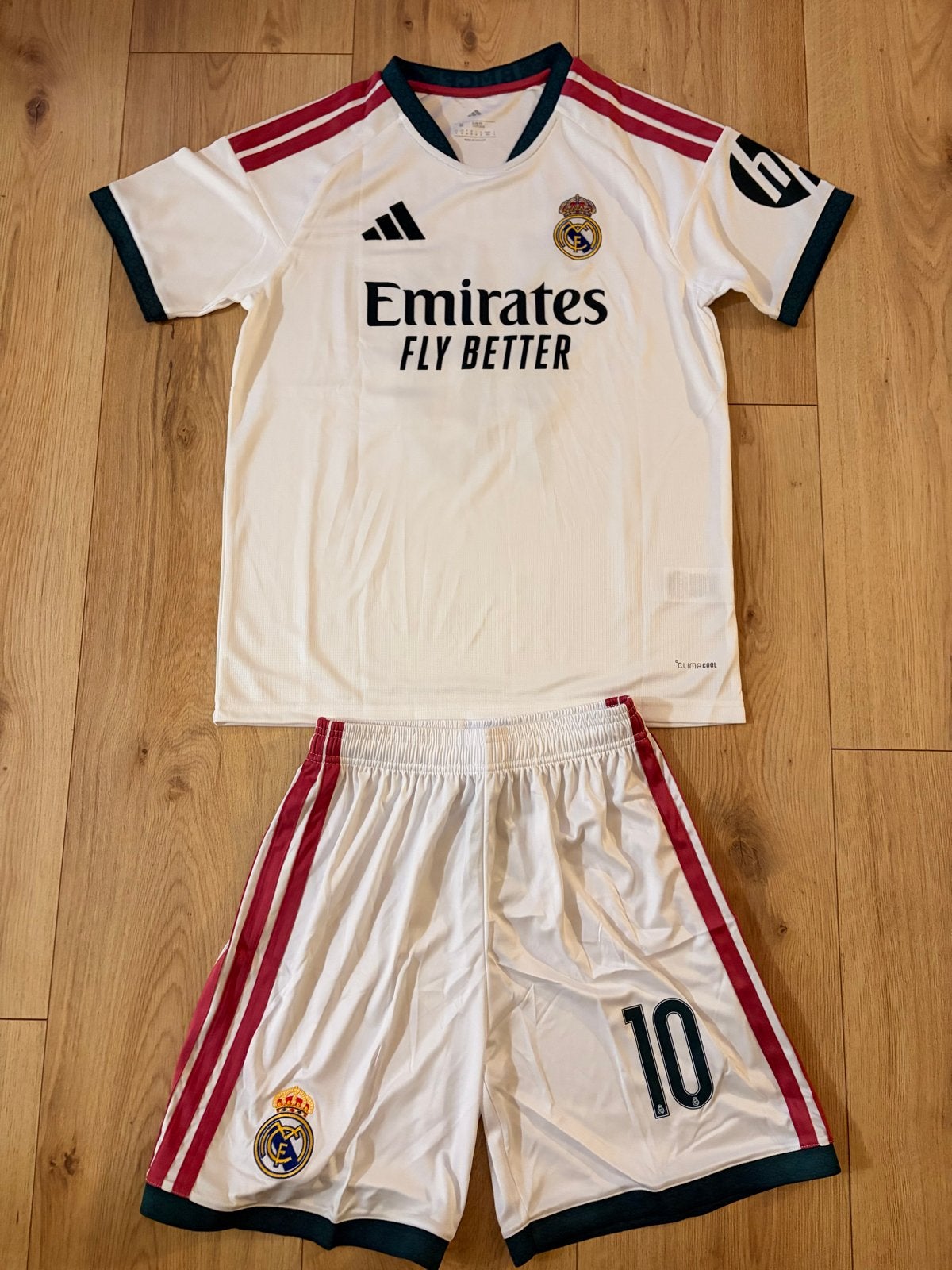 Real Madrid Thuisshirt en Broekje - Mbappé #10 Maat L, Maat L, Verzenden, Nieuw, Set
