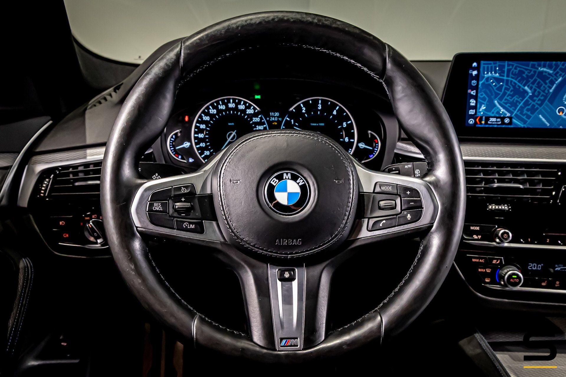 BMW 5-serie Touring 520i Executive|M-sport|Pano|Leder|1eig, Automaat, Achterwielaandrijving, 4 cilinders, 2000 kg