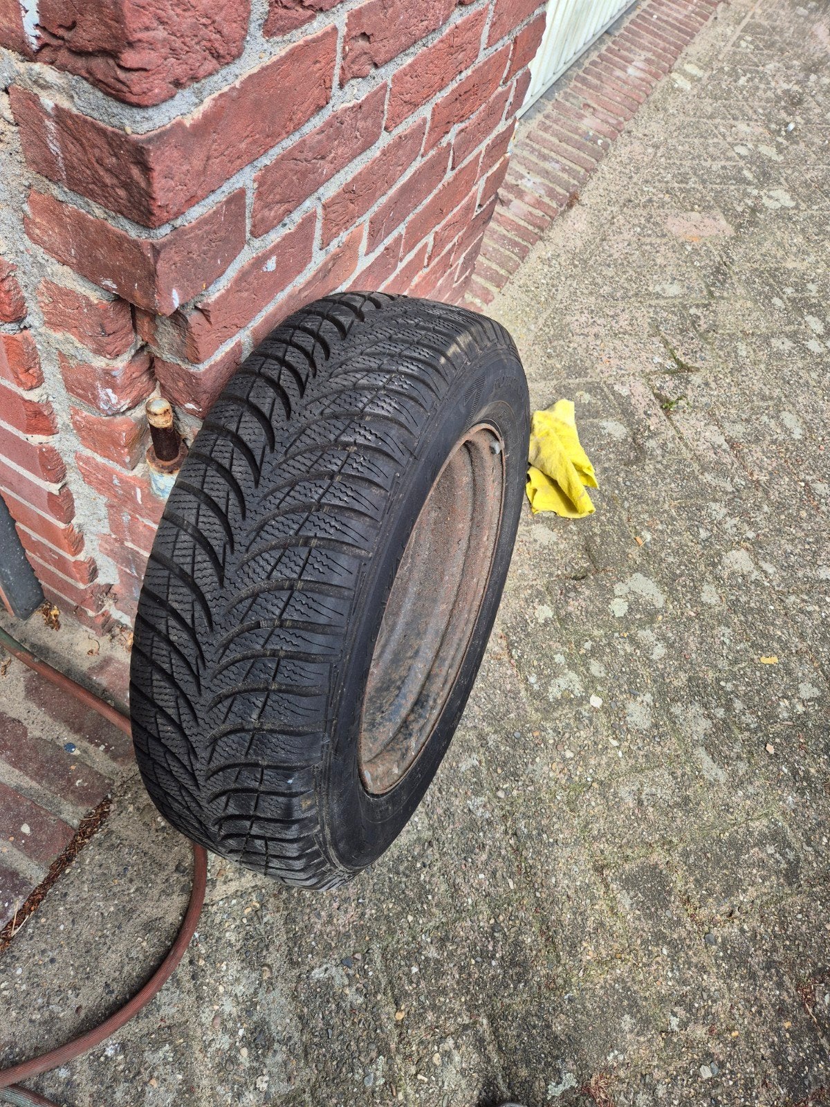 4 winterbanden M+S 185/65R14 en 7 Opel/Bmw velgen, Ophalen of Verzenden