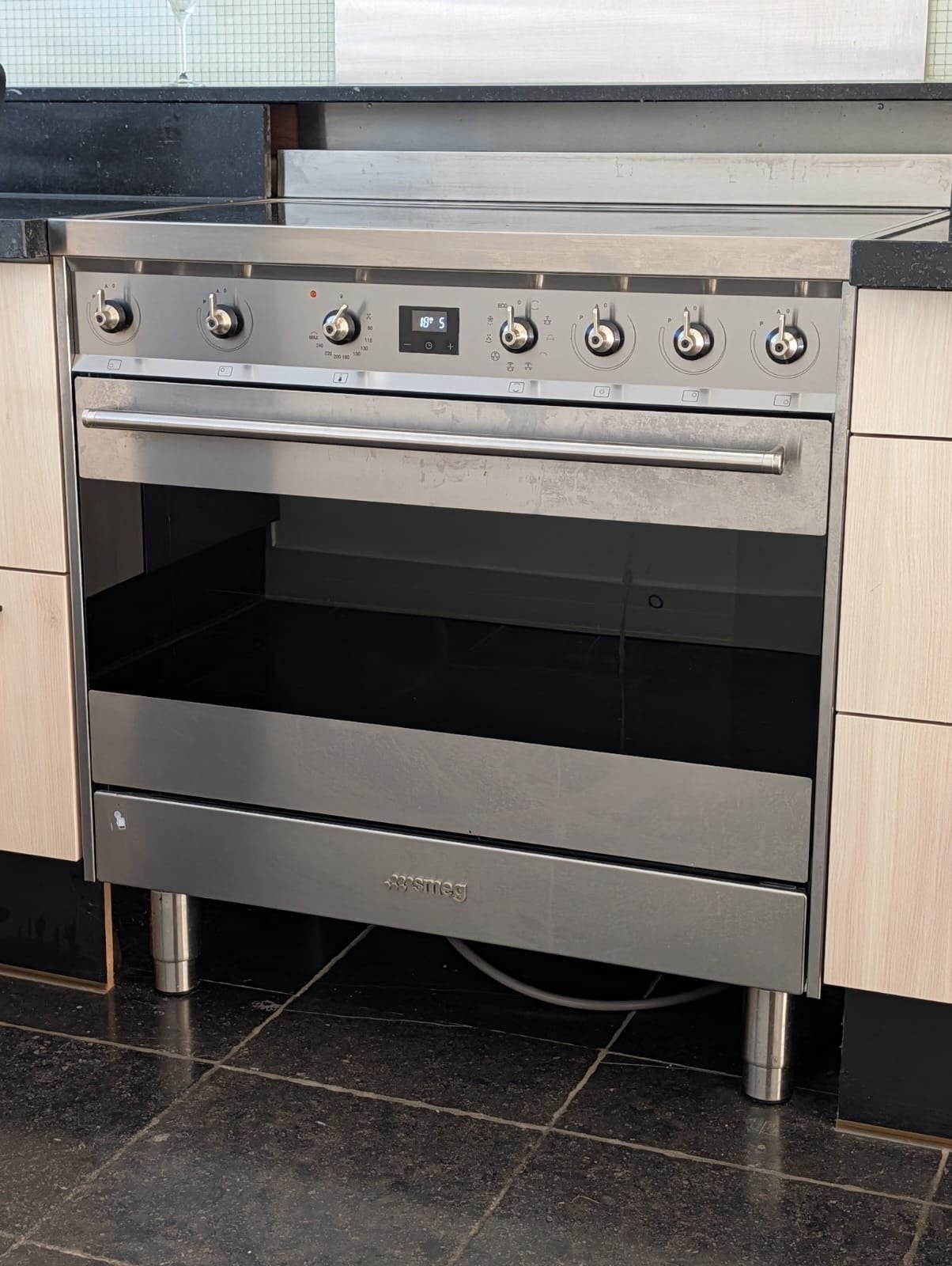Smeg Fornuis C9IMX9 met Inductiekookplaat en Hete Lucht Oven, Ophalen, Gebruikt, Hete lucht, 60 cm of meer
