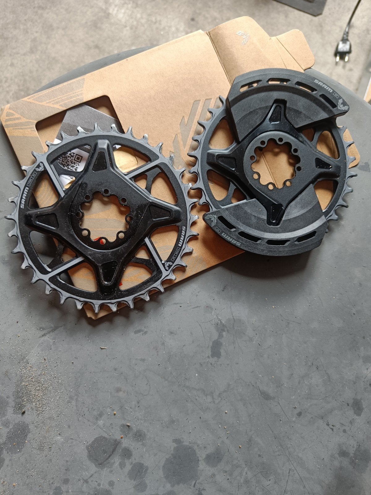 SRAM Eagle T AXS Kettingblad 32 en 34 met bescherming, Elektrische fiets, Ophalen of Verzenden, Zo goed als nieuw, SRAM
