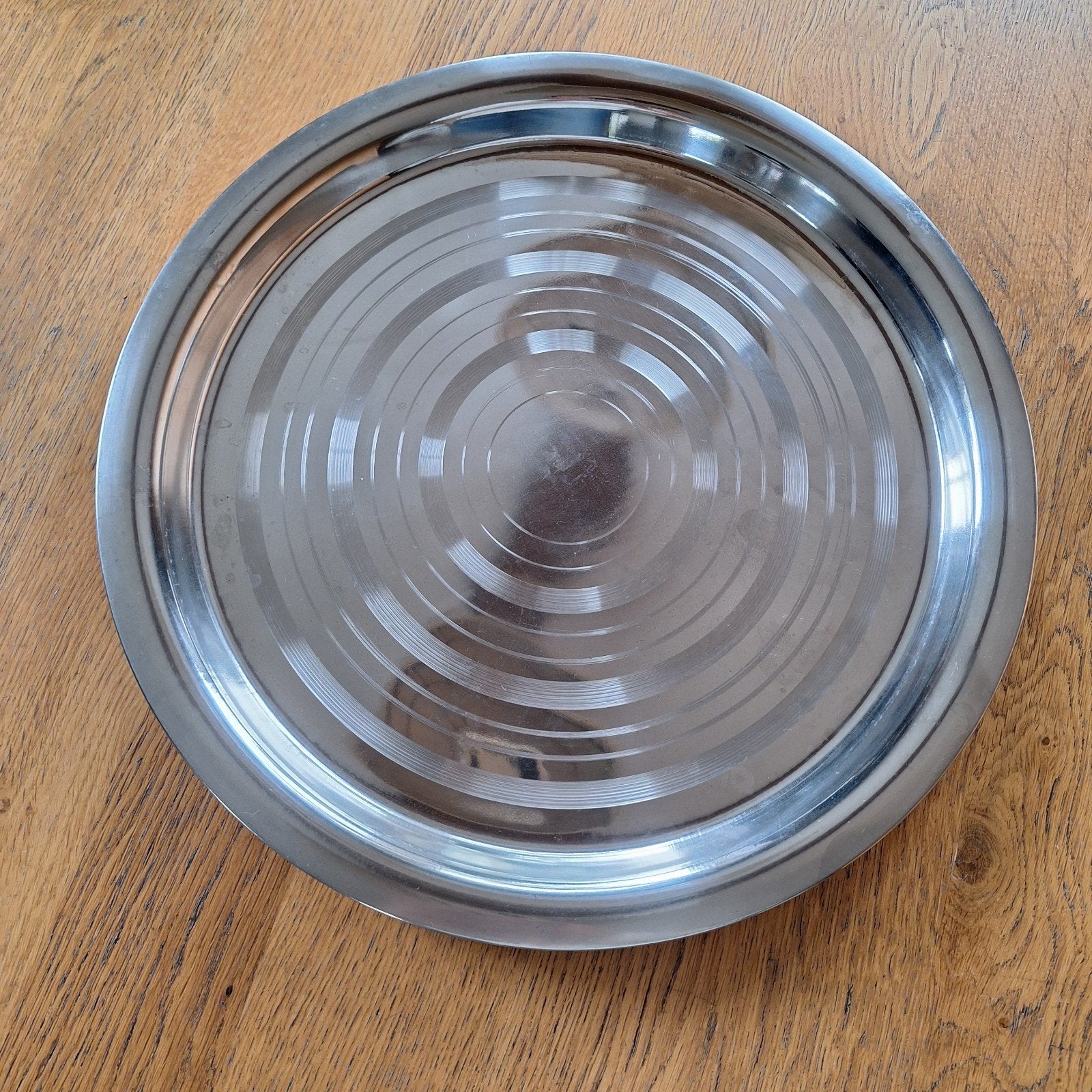 Dienblad rond 42 cm ø en 2,5cm hoog RVS serveerschaal schaal, Huis en Inrichting, Overige materialen, Gebruikt, Schaal, Rond