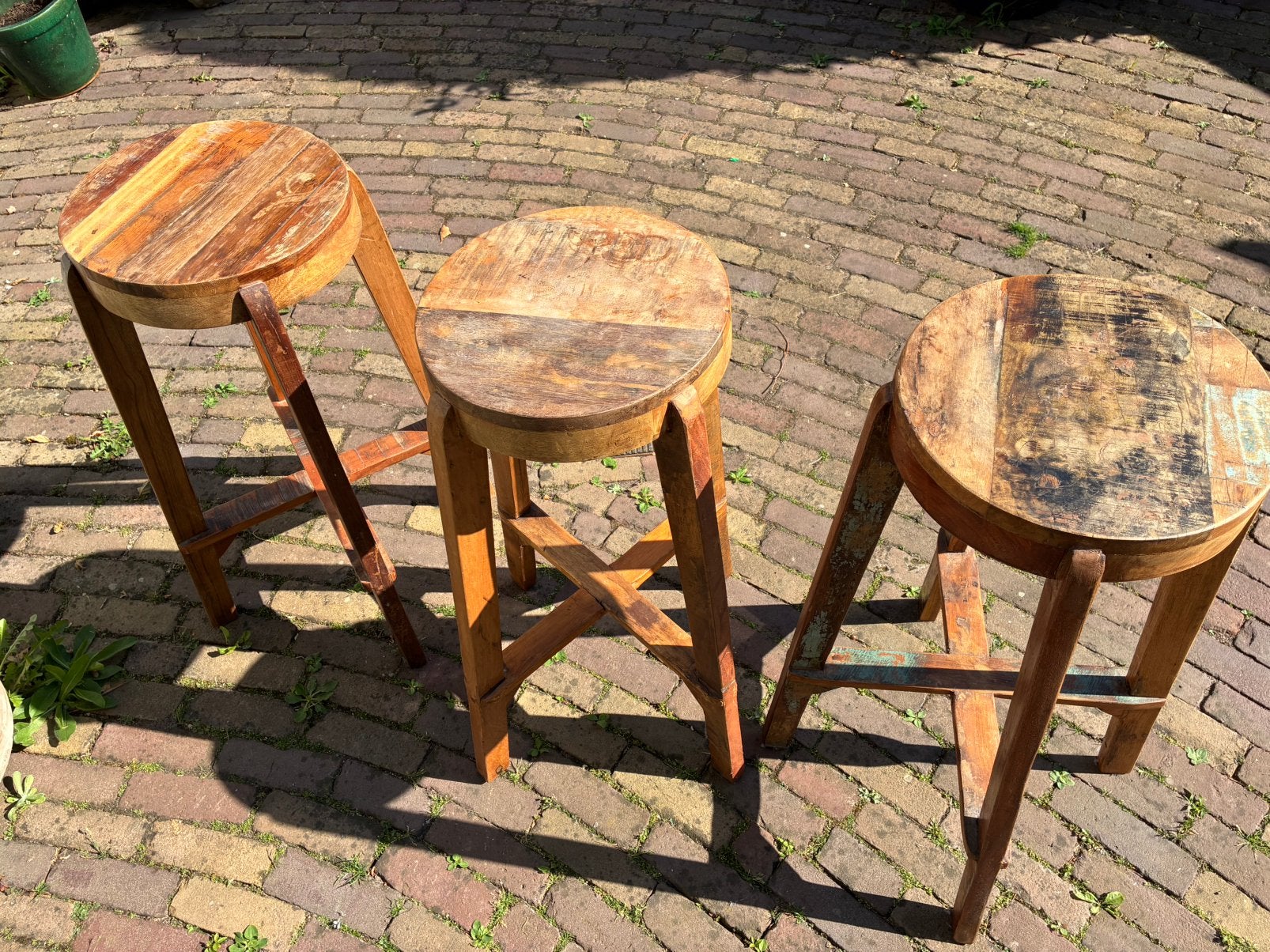 Set van 3 barkrukken, 4 krukken, Ophalen, Zo goed als nieuw, 60 tot 90 cm