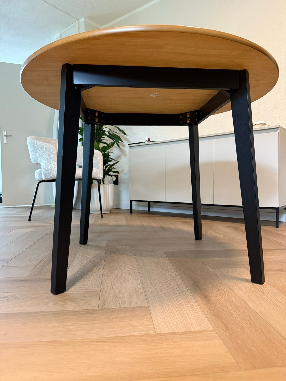 Zo goed als nieuwe ronde eettafel, Ophalen, 100 tot 150 cm, Rond, Zo goed als nieuw