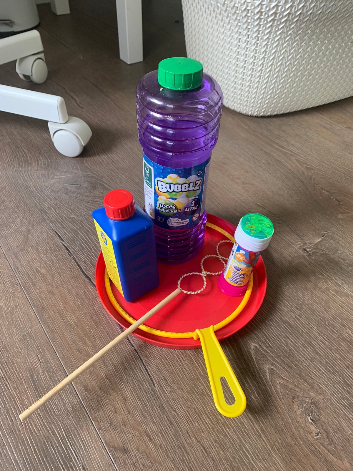 Gratis bellenblaasvleoistof en accessoires, Ophalen, Zo goed als nieuw, Jongen of Meisje