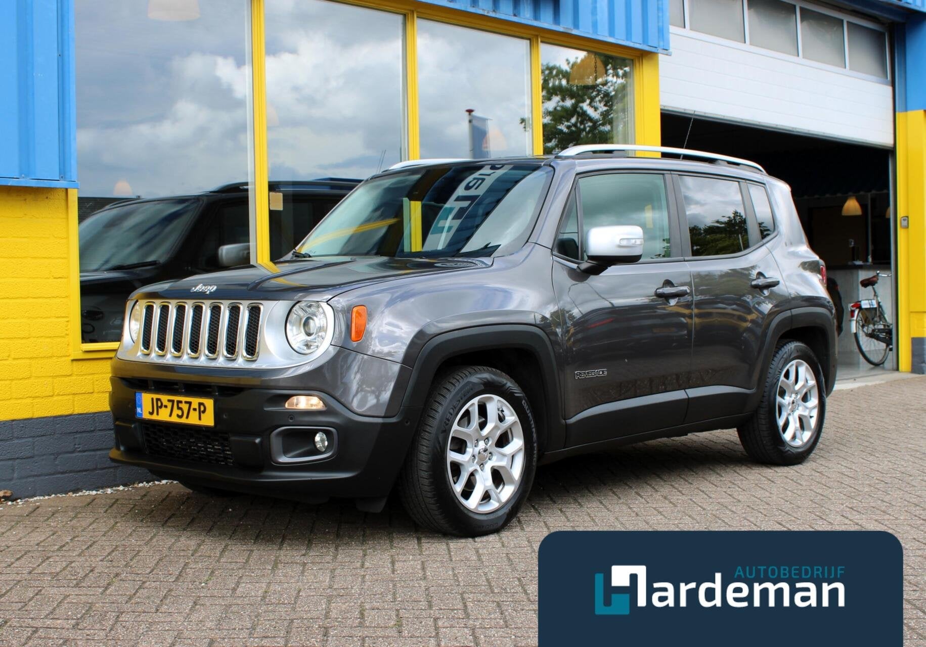 Jeep Renegade 1.4 MultiAir Limited Trekhaak Leder, Gebruikt, 4 cilinders, Met garantie (alle), 1368 cc