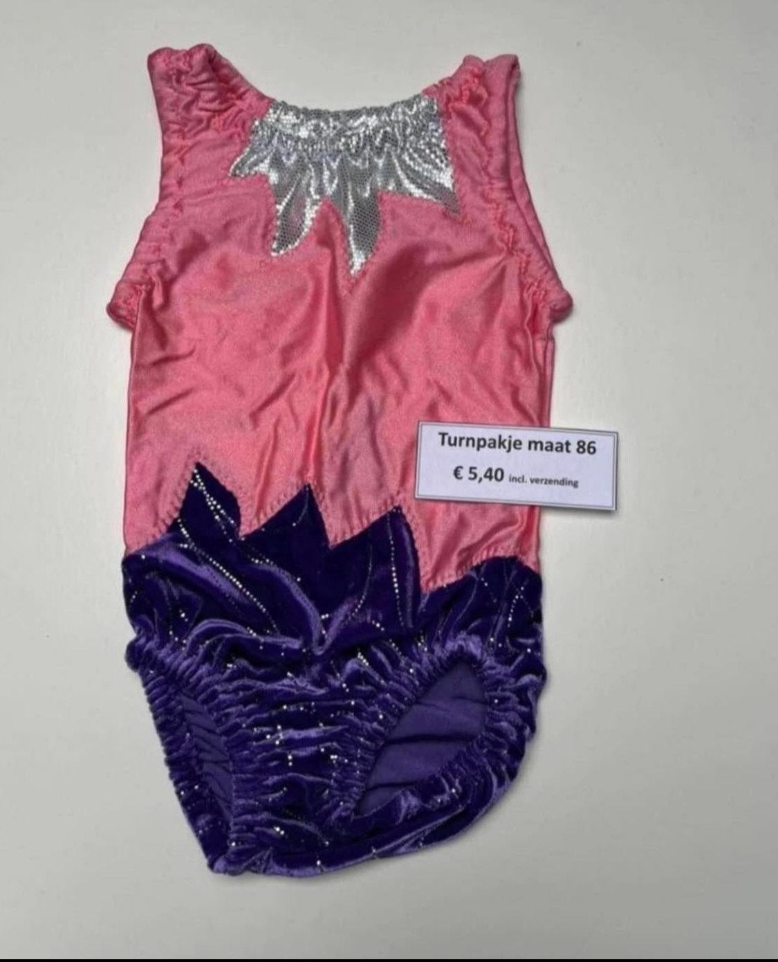 Turnpakje maat 86 roze paars met zilveren details, Nieuw, Ophalen of Verzenden, Roze, Kleiner dan kindermaat 122