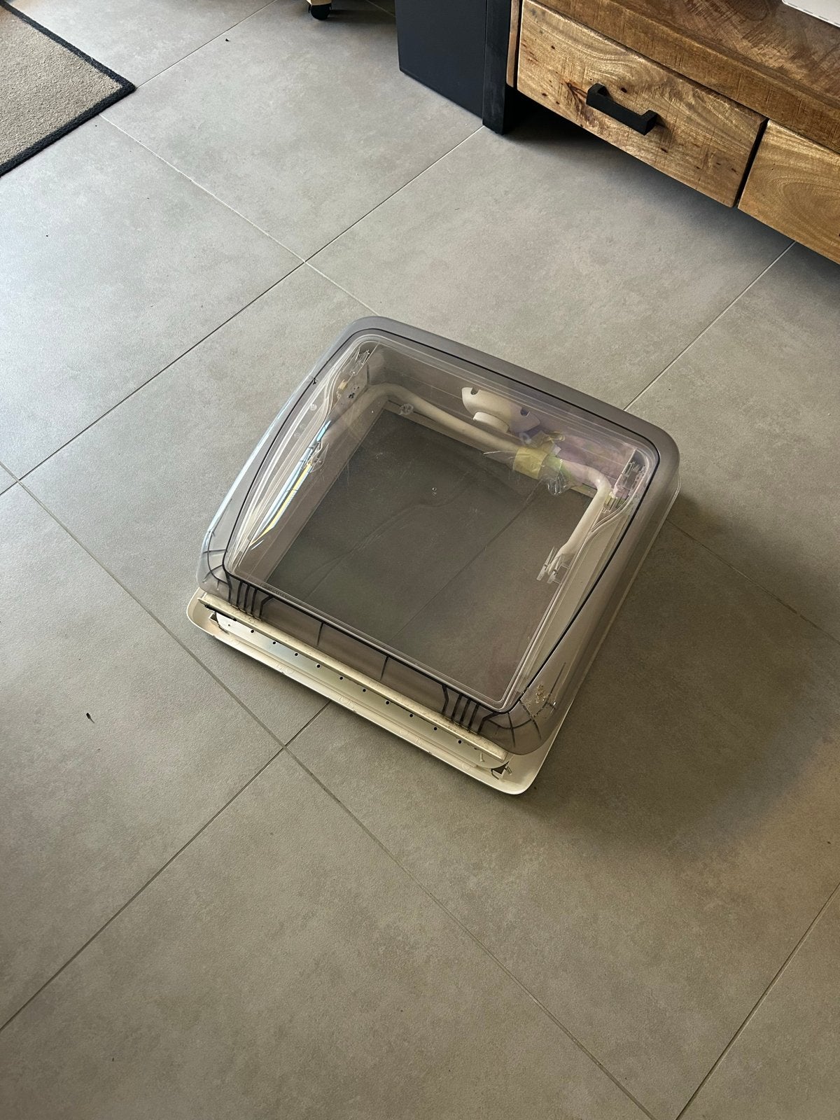 Dakraam/dakluik met hor en verduistering voor camper/caravan, Ophalen, Nieuw
