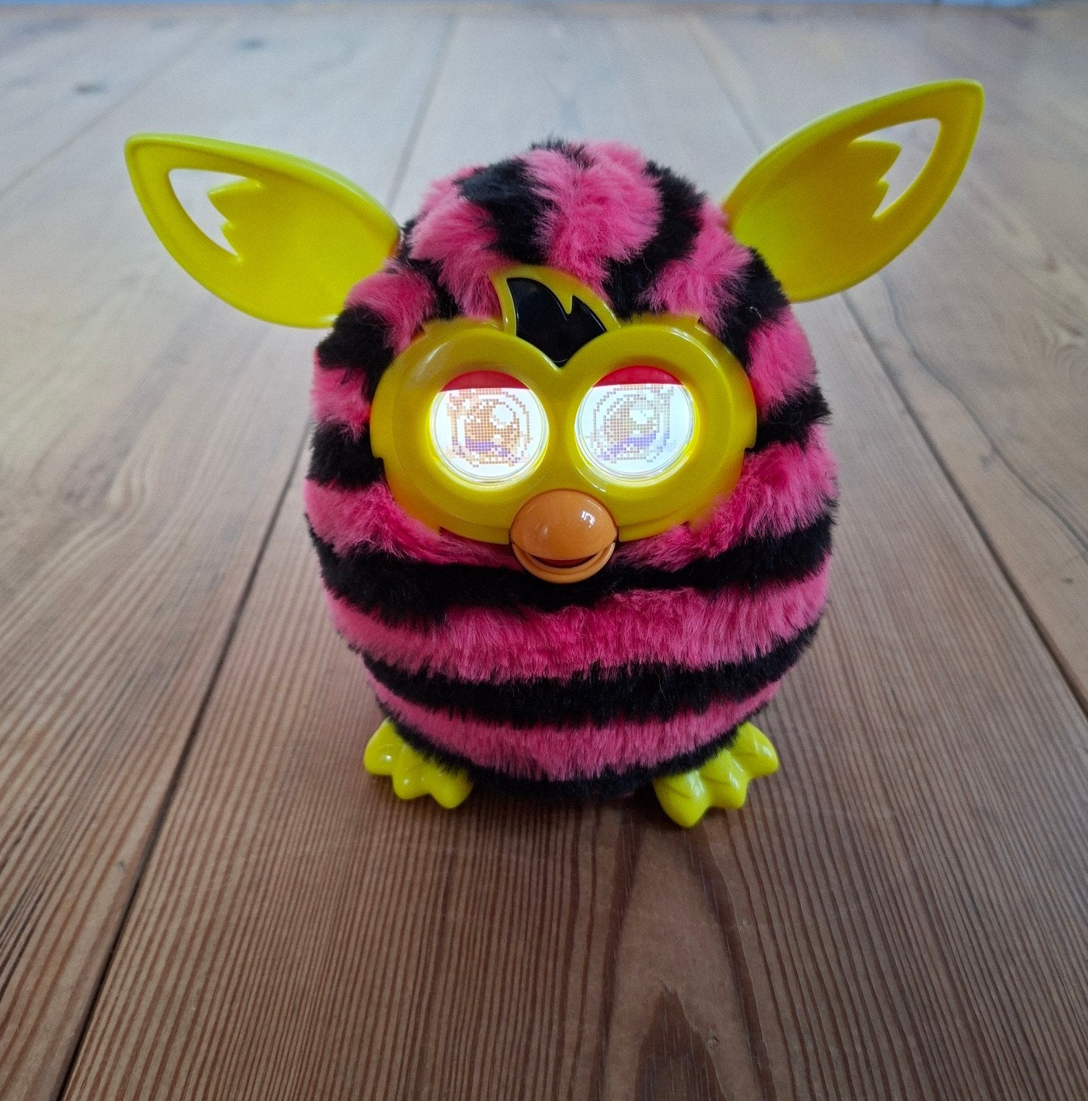 Zwart/Roze gestreepte "Furby" interactieve knuffel., Ophalen of Verzenden, Zo goed als nieuw