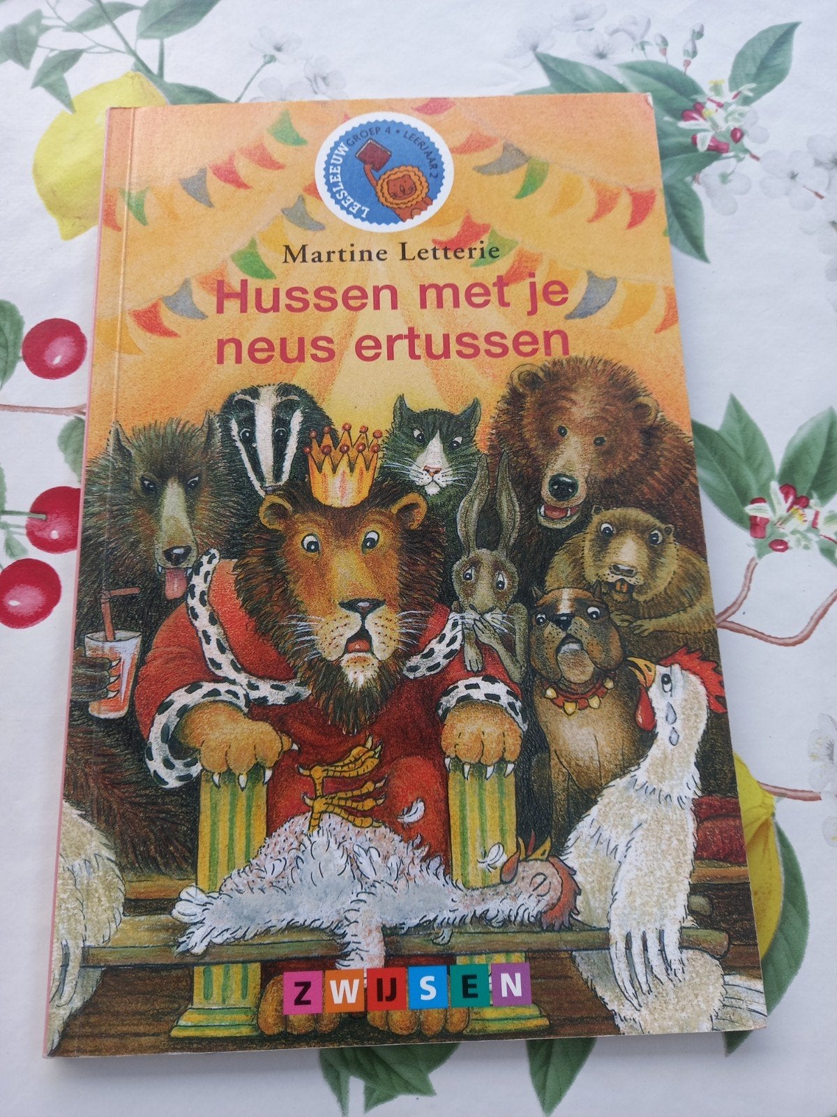 B Martine Letterie - Hussen met je neus ertussen, Ophalen of Verzenden, Zo goed als nieuw, Martine Letterie