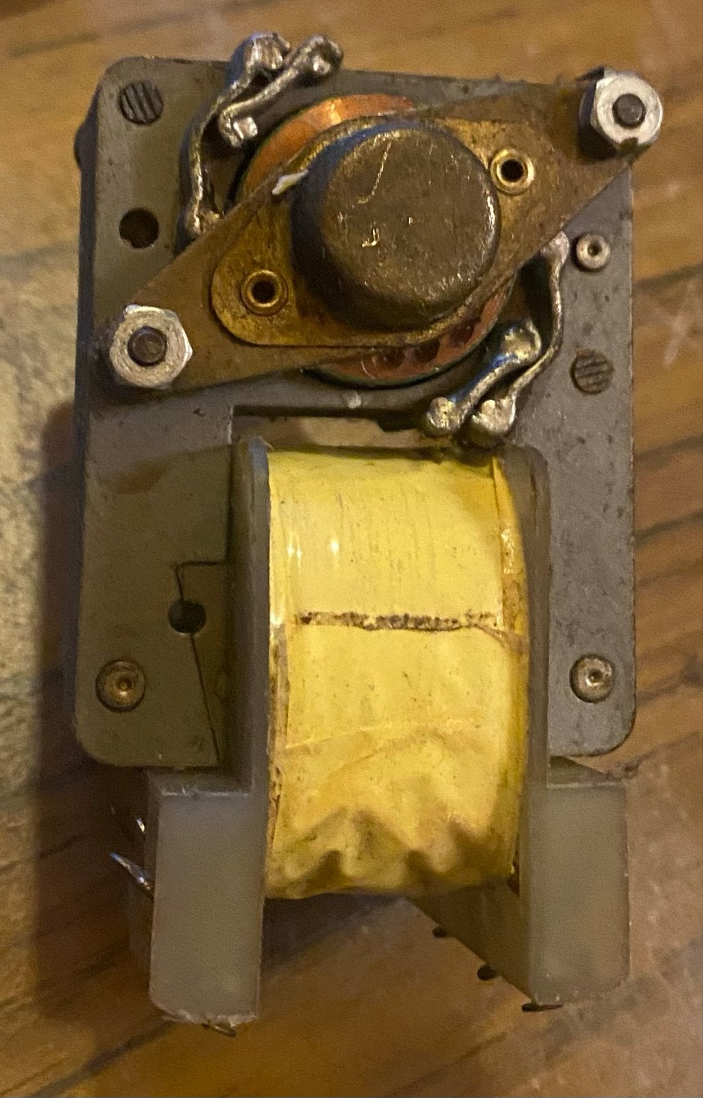 Vintage Platenspeler Motor (Shaded-Pole) Jaren '50/'60 NOS, Ophalen of Verzenden, Nieuw, Platenspeler-onderdeel, Overige merken