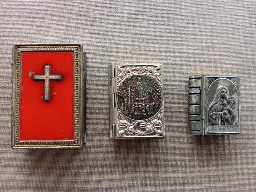 Rozenkrans doosjes 3 stuks, Verzamelen, Ophalen of Verzenden, Gebruikt, Christendom | Katholiek
