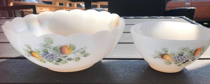 Vintage arcopal Schaaltjes met Fruitdecor - Set van 2, Ophalen of Verzenden