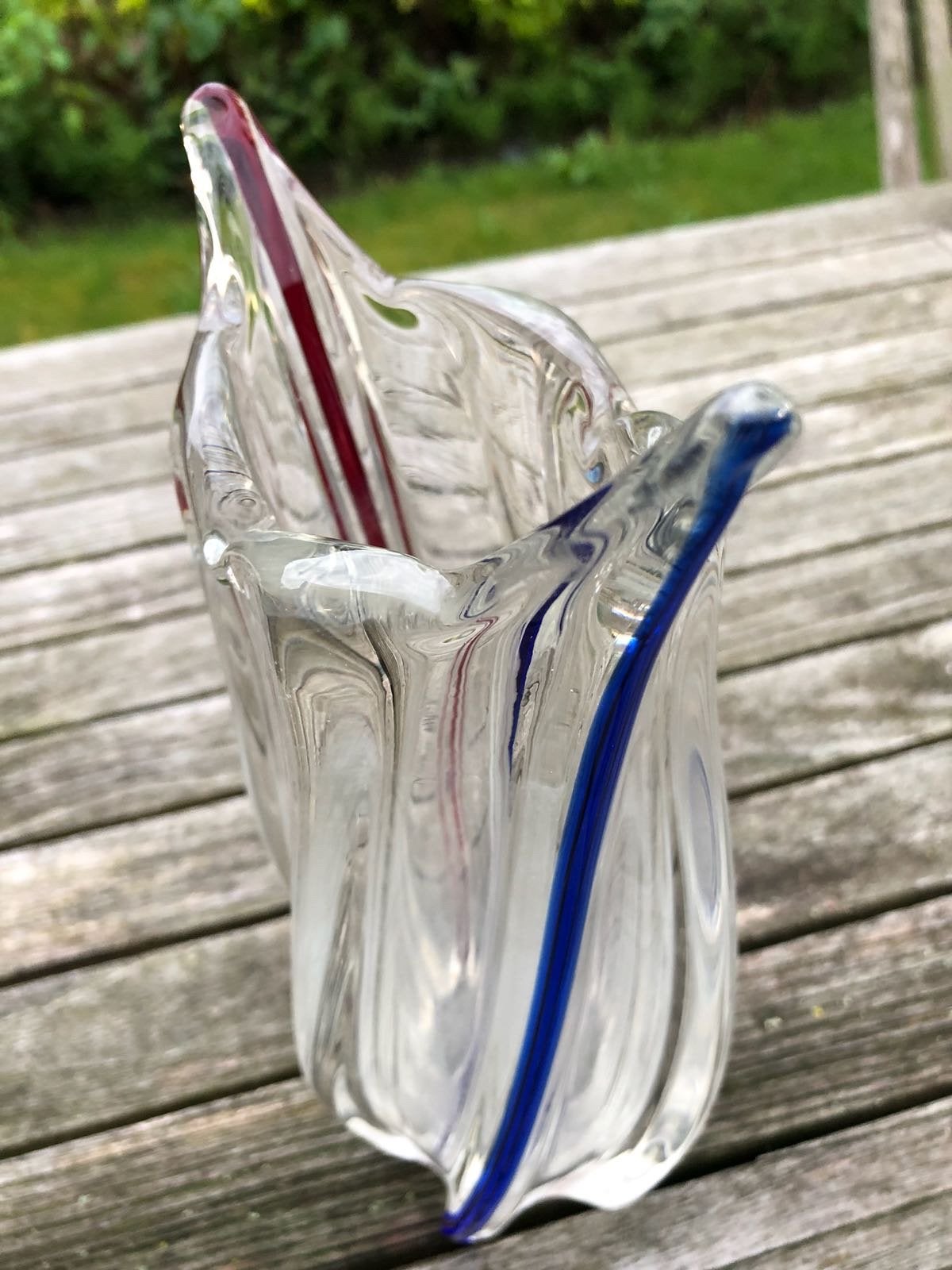 Mooie glazen murano vaas met rode en blauwe accenten, Ophalen of Verzenden