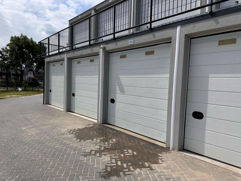 Garagebox (21 m2) Tiel te koop, Huizen en Kamers, Garages en Parkeerplaatsen, Gelderland