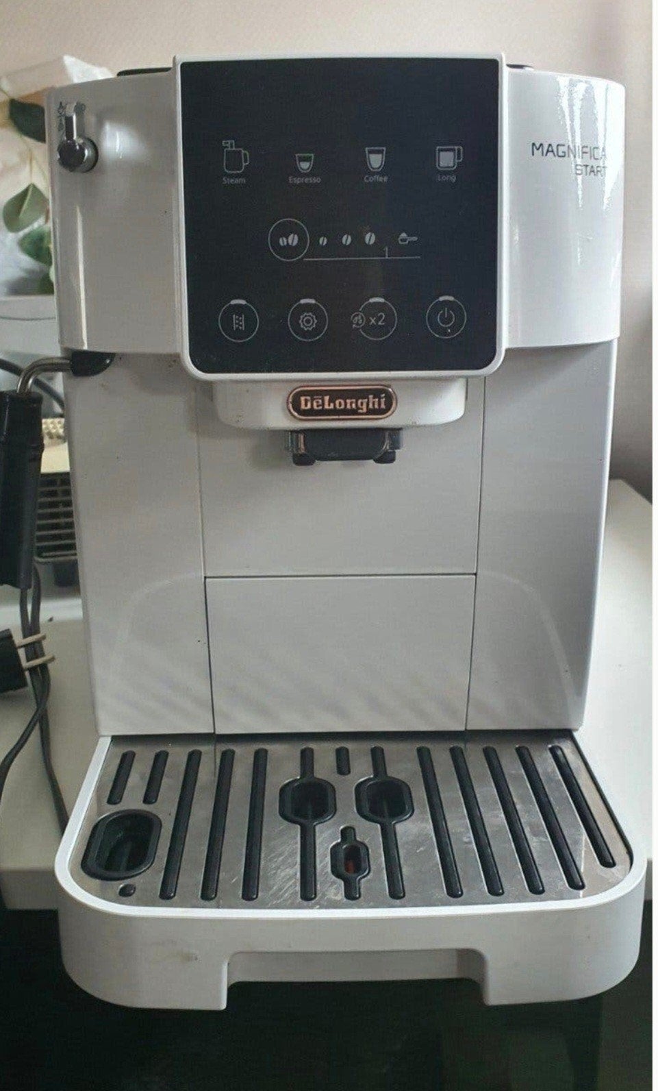 DeLonghi Magnifica Start volautomatische espressomachine, Espresso apparaat, Zo goed als nieuw, 2 tot 4 kopjes, Afneembaar waterreservoir