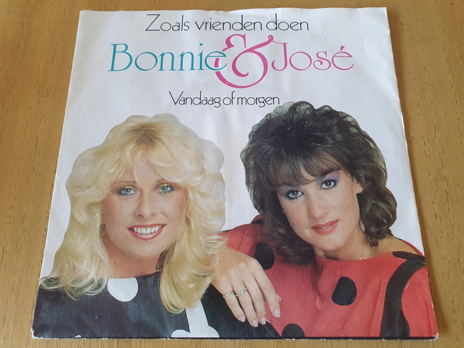 Bonnie & José - Zoals vrienden doen ( Piraten ), Cd's en Dvd's, Ophalen of Verzenden, Zo goed als nieuw, Overige formaten, Levenslied of Smartlap