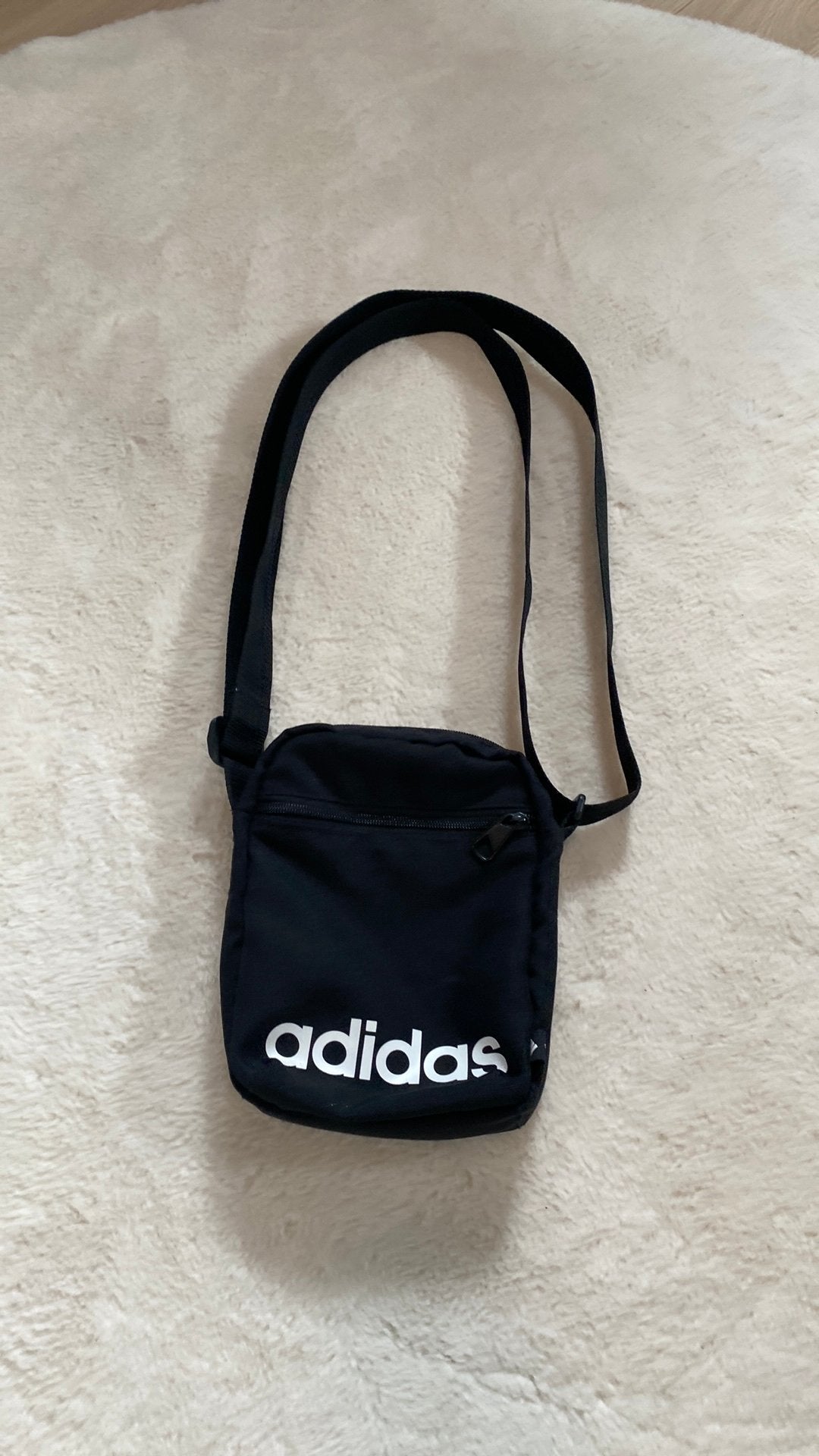 Adidas vakantie tasje, Ophalen, Zo goed als nieuw, Zwart