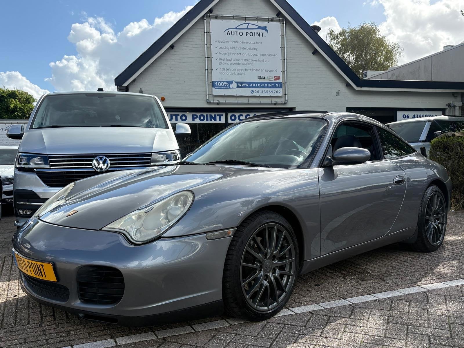 Porsche 911 3.6 TARGA 320PK AUT-F1 TIPRONIC/PANO/NAV/YOUNGTI, Automaat, Dealer onderhouden, Achterwielaandrijving, Gebruikt