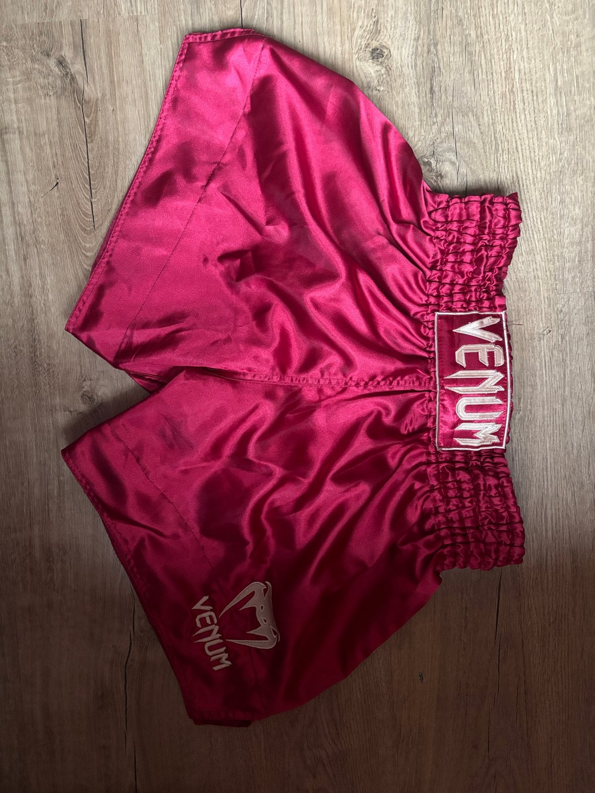 Venum Muay Thai Kickboks Broekje - Rood - Maat XXL, Groter dan maat XL, Overige, Ophalen of Verzenden, Zo goed als nieuw
