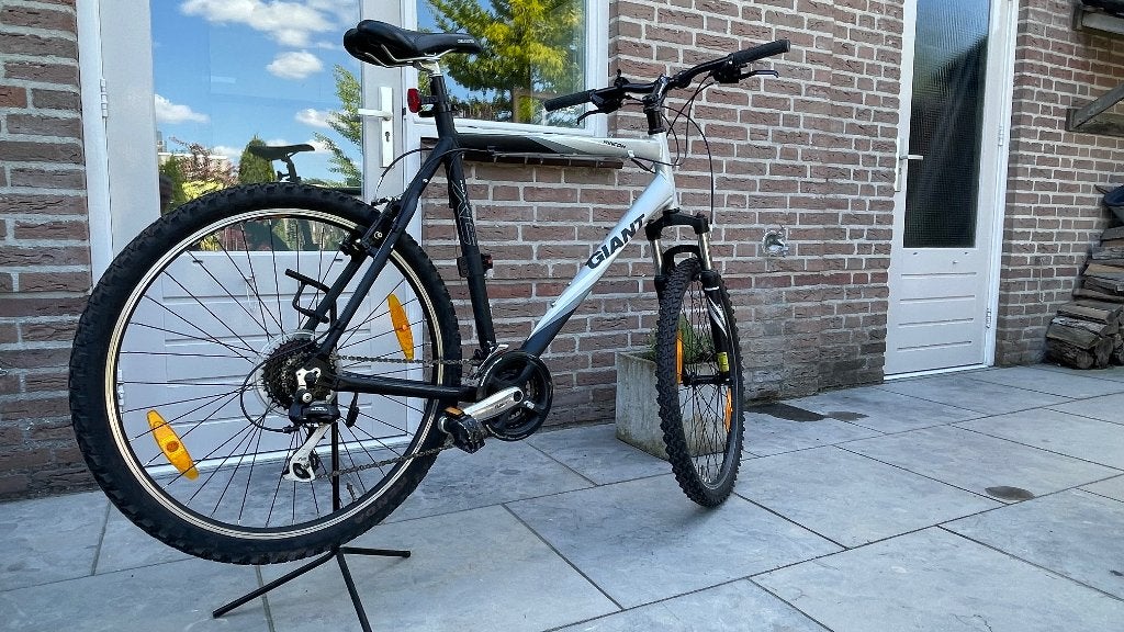 Mountainbike z.g.a.n, Fietsen en Brommers, Ophalen, Giant, Zo goed als nieuw, 53 tot 57 cm