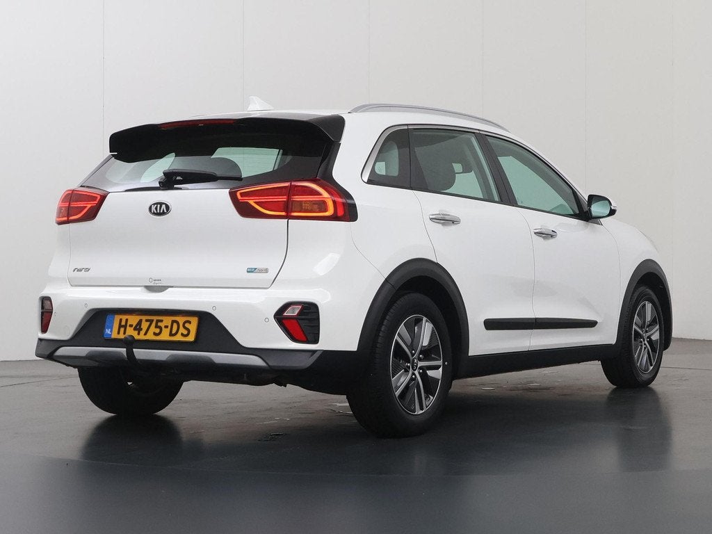 Kia Niro 1.6 GDi Hybrid DynamicLine | Trekhaak | Navigatie |, Gebruikt, 2 kWh, Leder en Stof, Wit