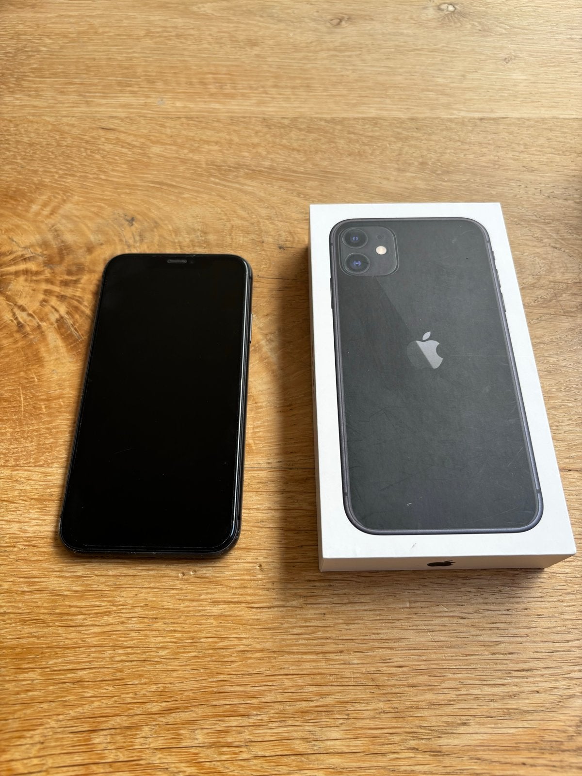 iPhone 11 128 GB – Inclusief originele doos en 3 hoesjes, Telecommunicatie, Mobiele telefoons | Apple iPhone, 70 %, Zwart, Zonder simlock