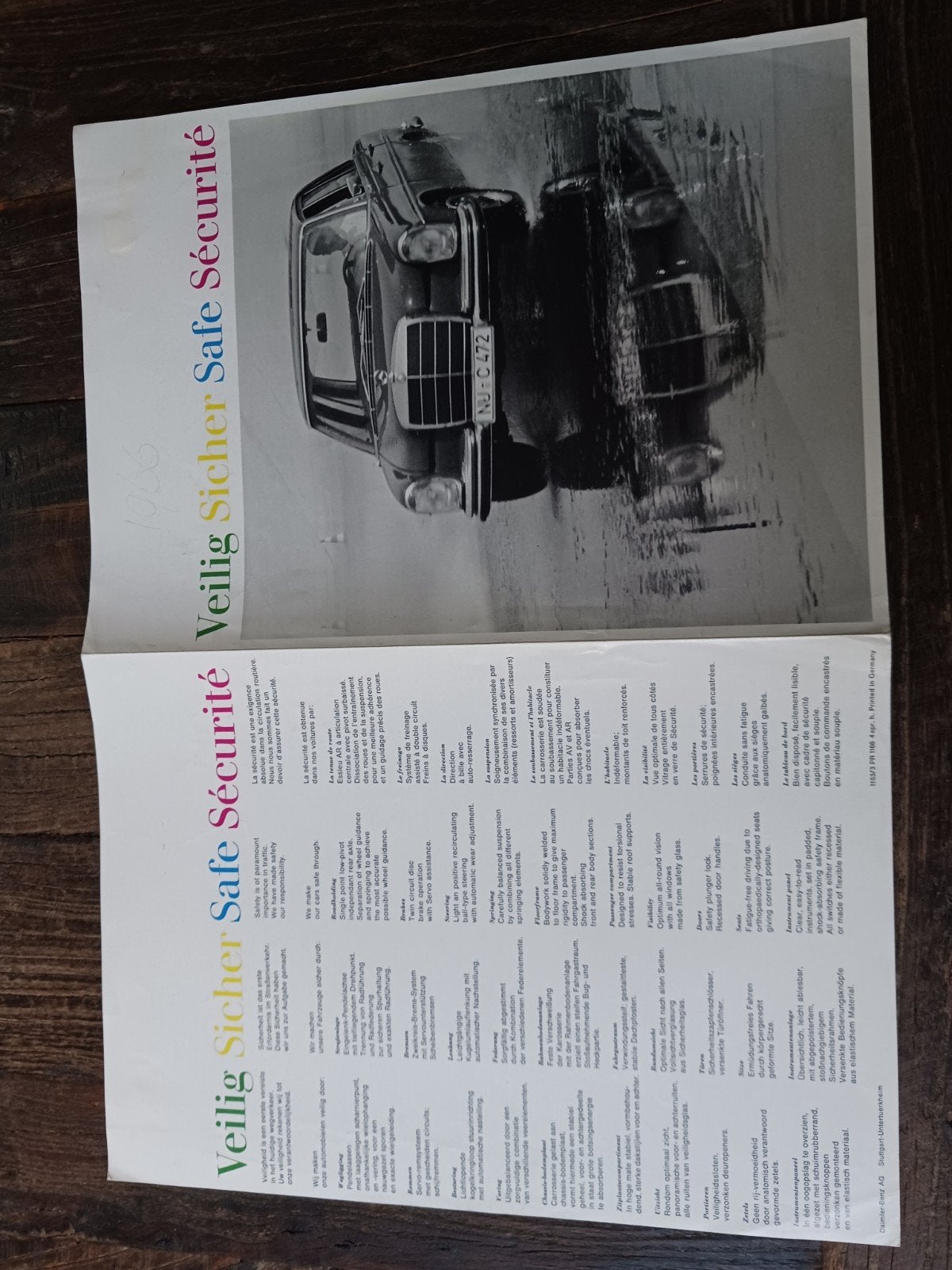 Mercedes-Benz folder, Ophalen of Verzenden, Gelezen, Mercedes