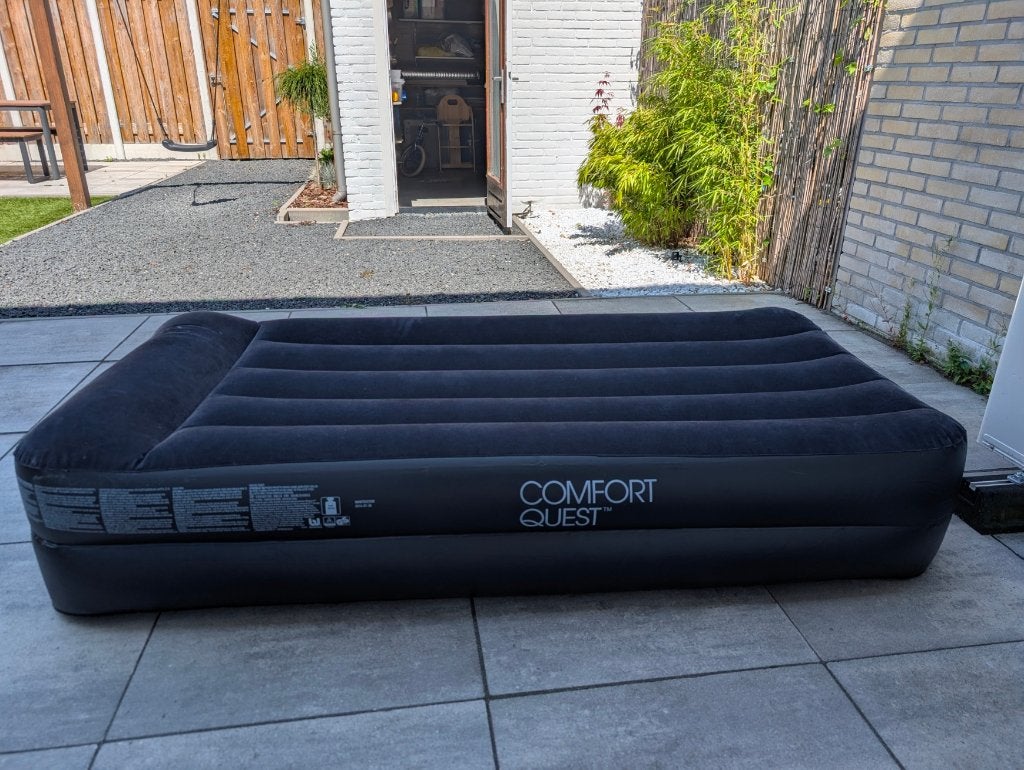 Bestway Hoog 1-Persoons Luchtbed + Elek. Pomp & Tas, Ophalen, Ingebouwde pomp, Zo goed als nieuw, 1-persoons