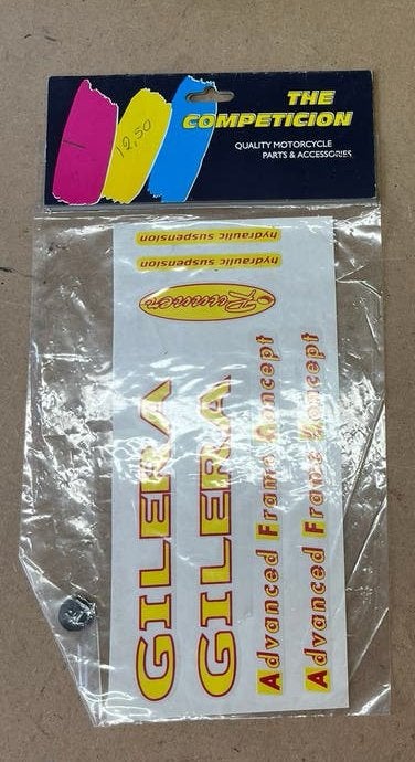 Nieuw (NOS) stickerset GILERA Runner (rood/geel), Ophalen of Verzenden