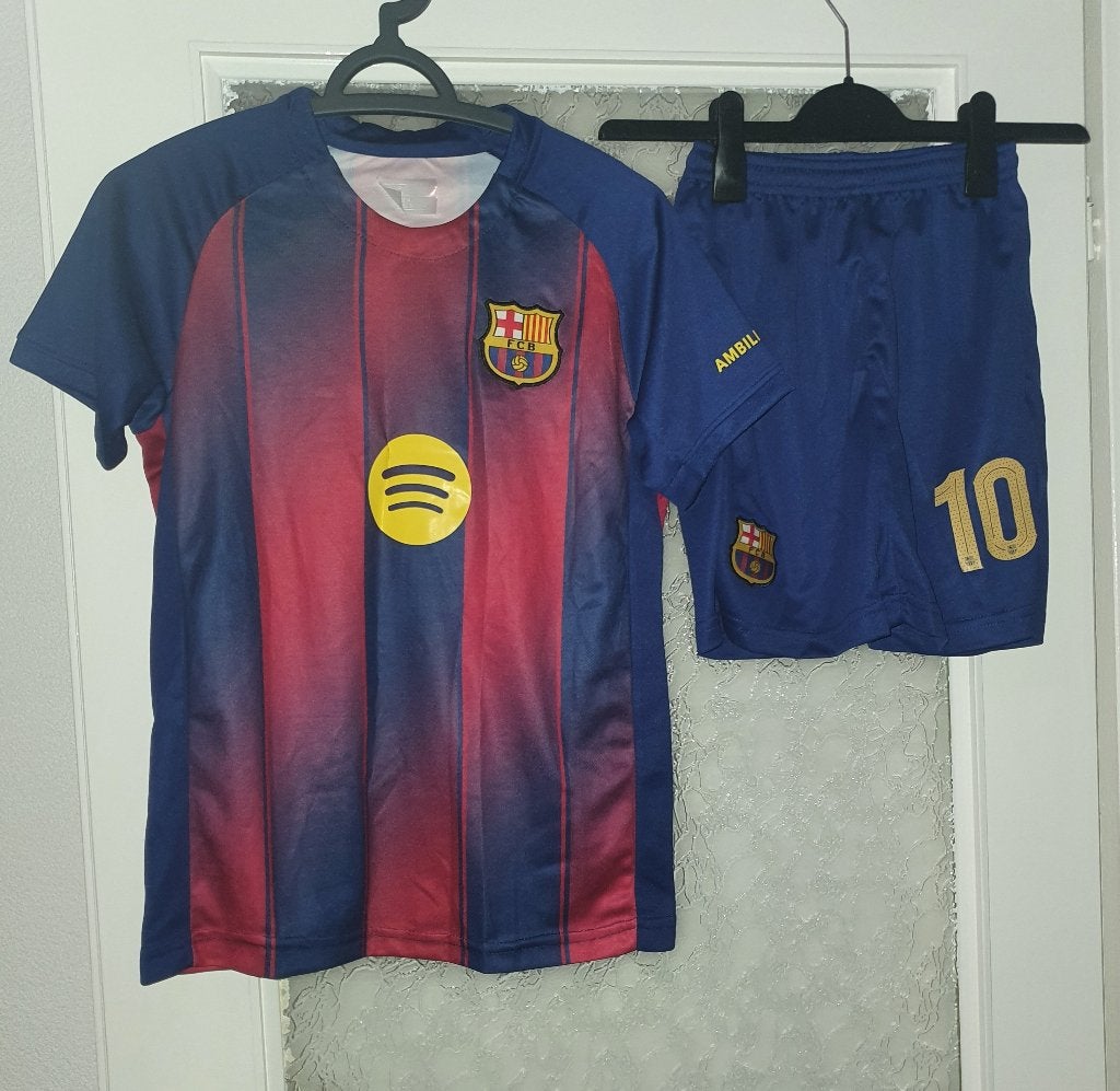 FC Barcelona Voetbaltenue (Lamine Yamal) kinderset maat:160, Maat XS of kleiner, Ophalen of Verzenden, Nieuw, Set