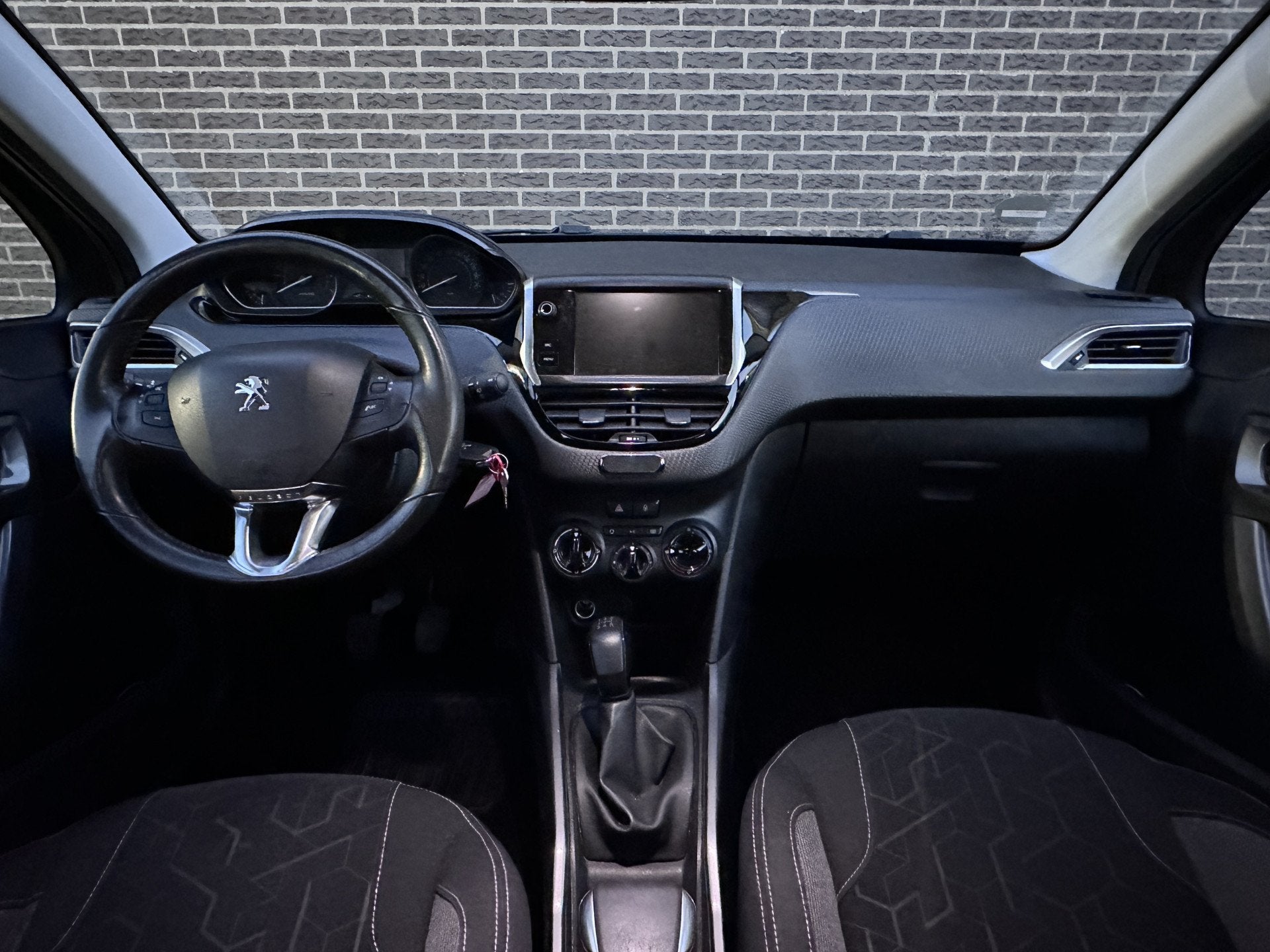 Peugeot 2008 1.2 PureTech Blue Lion | Airco | Radio | DAB+, Auto's, Voorwielaandrijving, Stof, 23 km/l, Origineel Nederlands