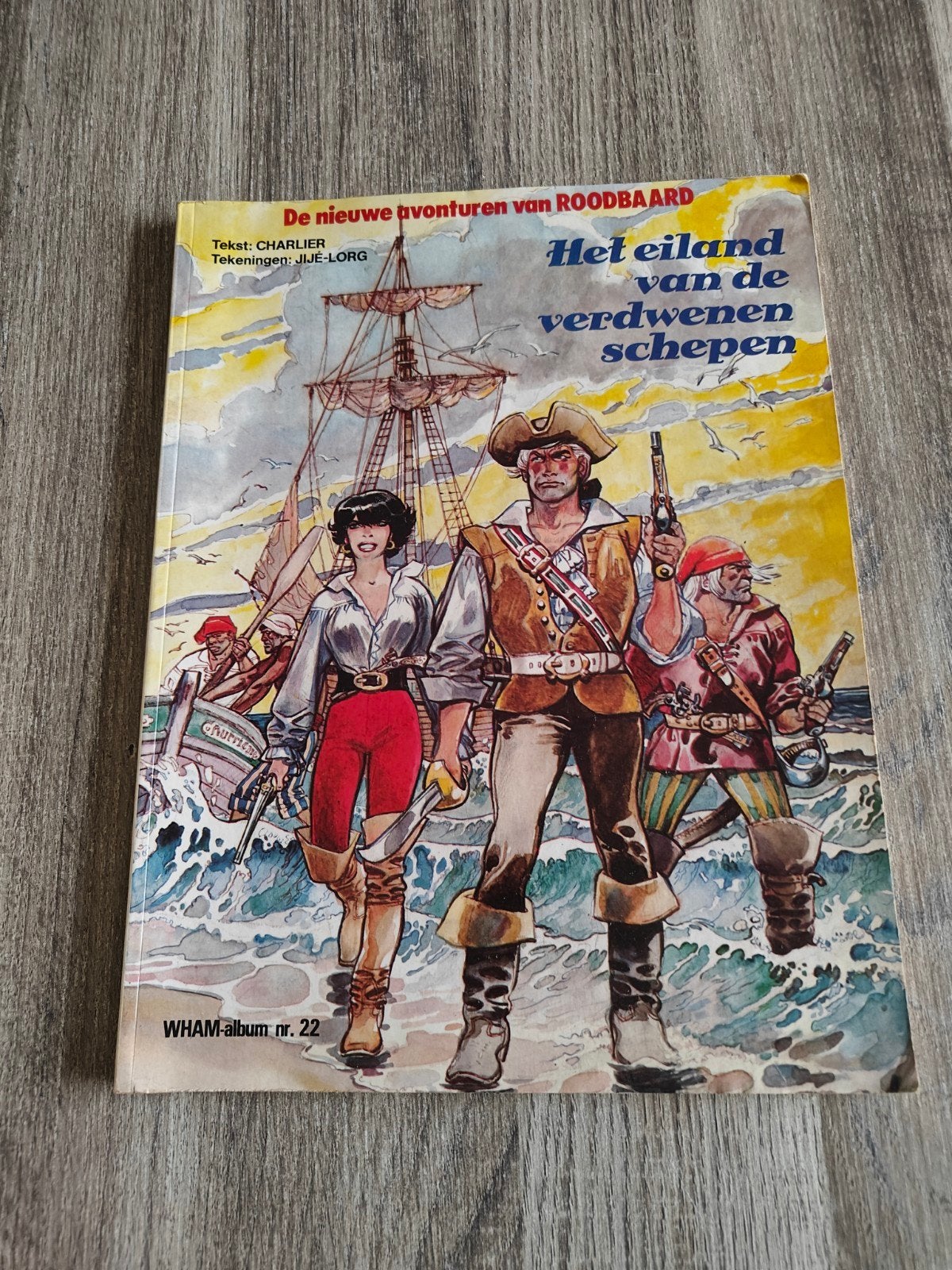 De avonturen van Roodbaard - Het eiland van de verdwen, Eén stripboek, Ophalen of Verzenden, Charlier, Gelezen