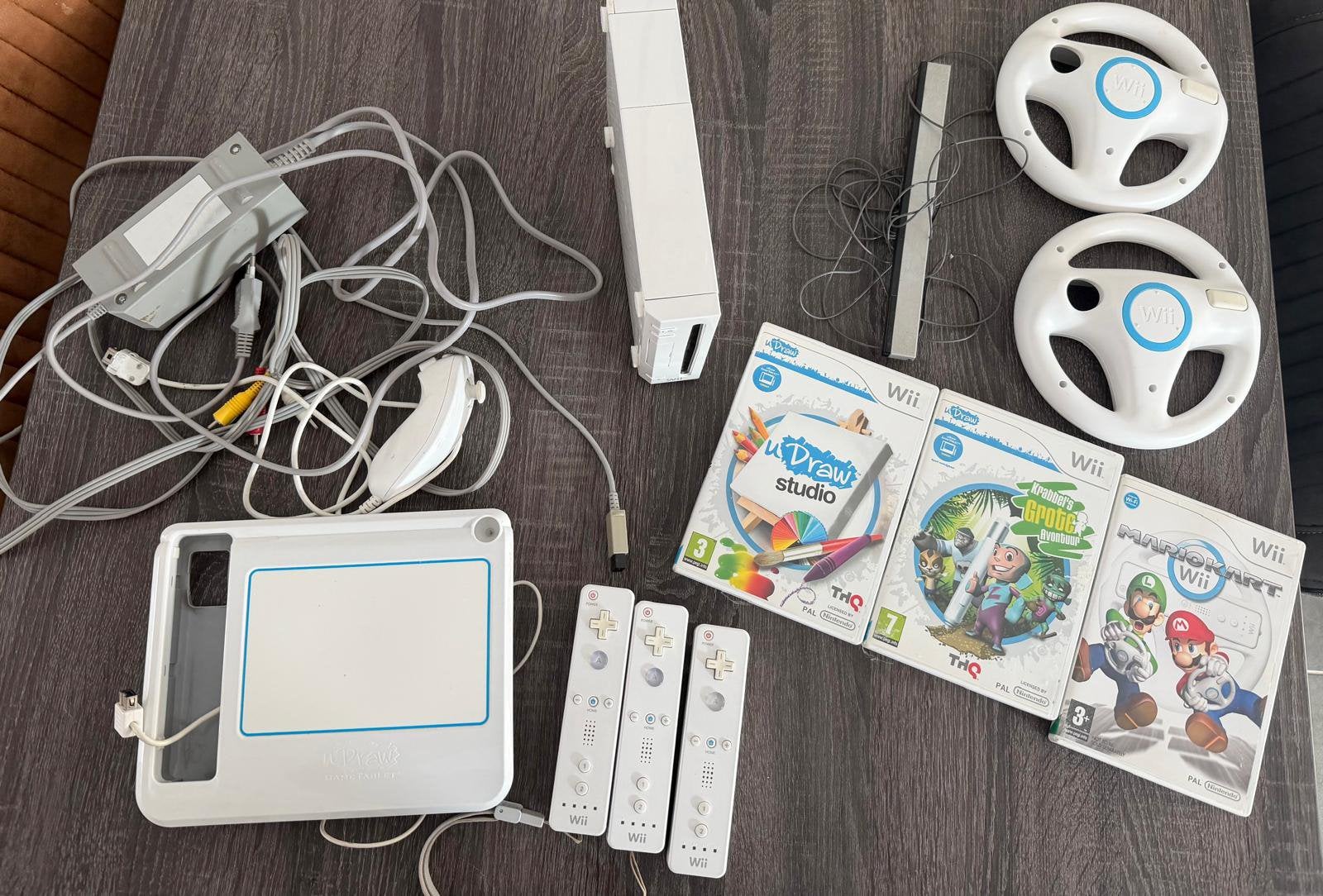 Nintendo wii set te koop!, Ophalen, Zo goed als nieuw, Met 2 controllers