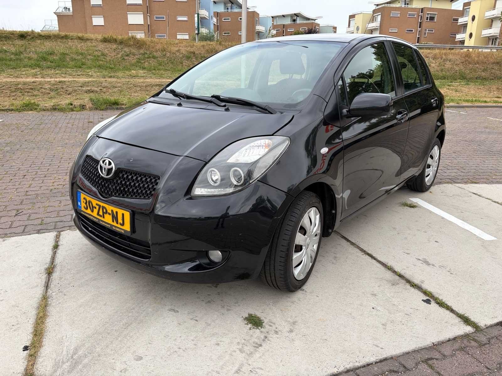2008 Toyota Yaris 1.3 VVTi Sol MMT Personenauto, Auto's, Toyota, 750 kg, 4 cilinders, Zwart, Origineel Nederlands