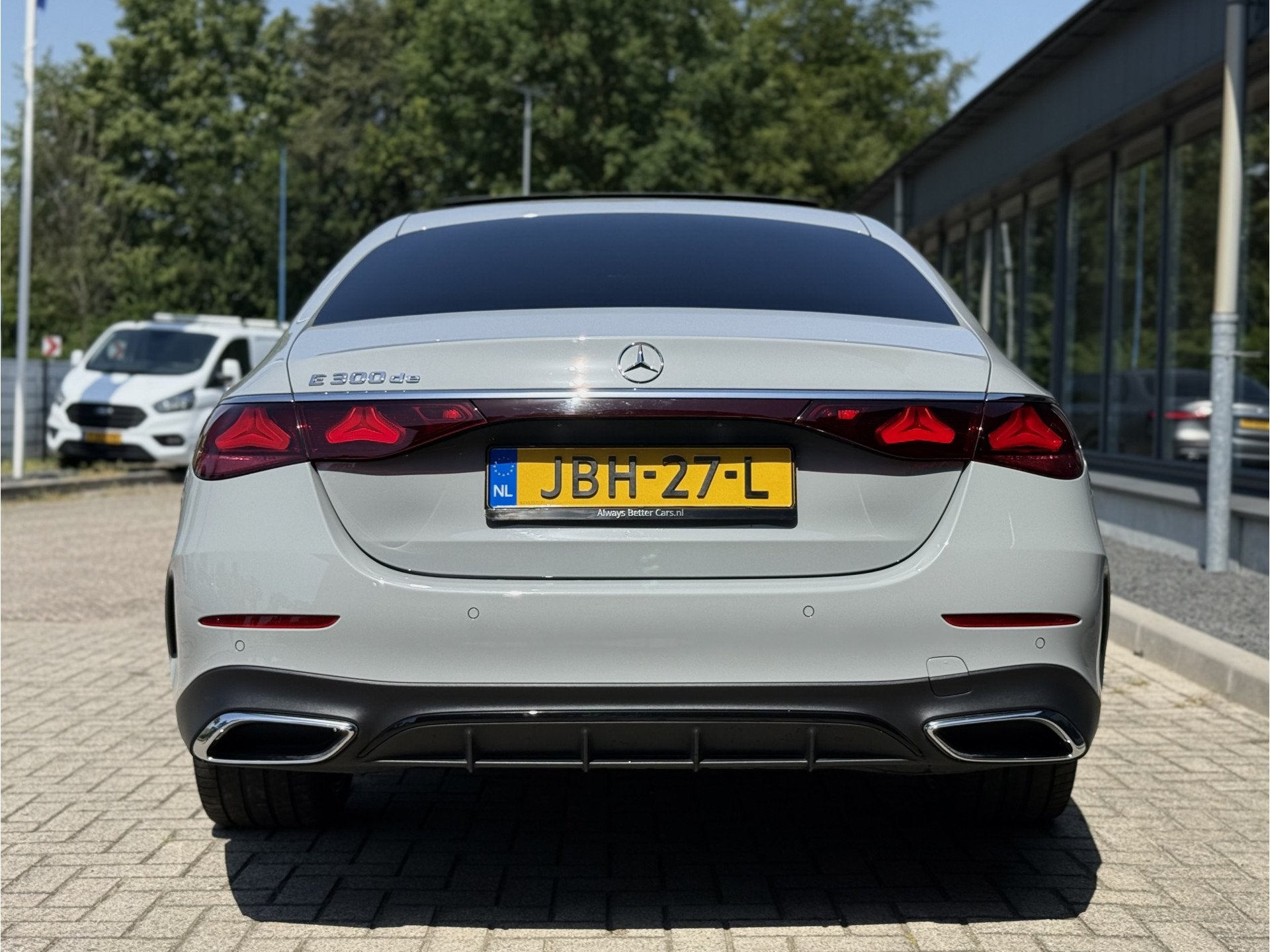 Mercedes-Benz E-Klasse 300 de AMG Line Pano Hyperscreen, Auto's, Automaat, Dealer onderhouden, Achterwielaandrijving, Gebruikt