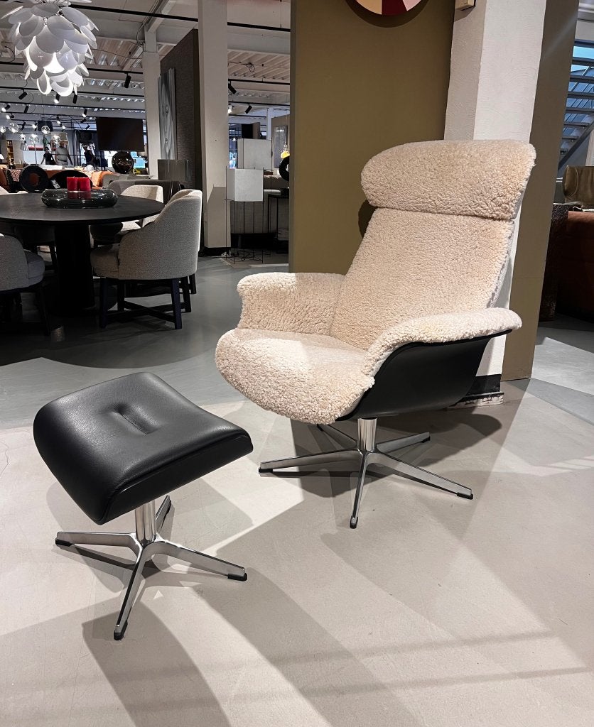 Conform Time Out fauteuil | Sheepskin wit, Huis en Inrichting, Conform, Info@conform.se, Vetlandavägen 14  SE-574 53 Holsbybrunn, Sweden